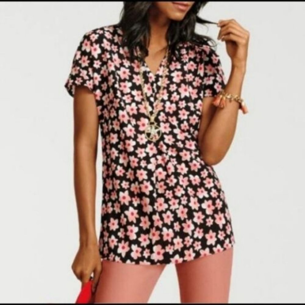 Cabi Pink Starflower Harmony Blouse V-Neck – Size M. EUC